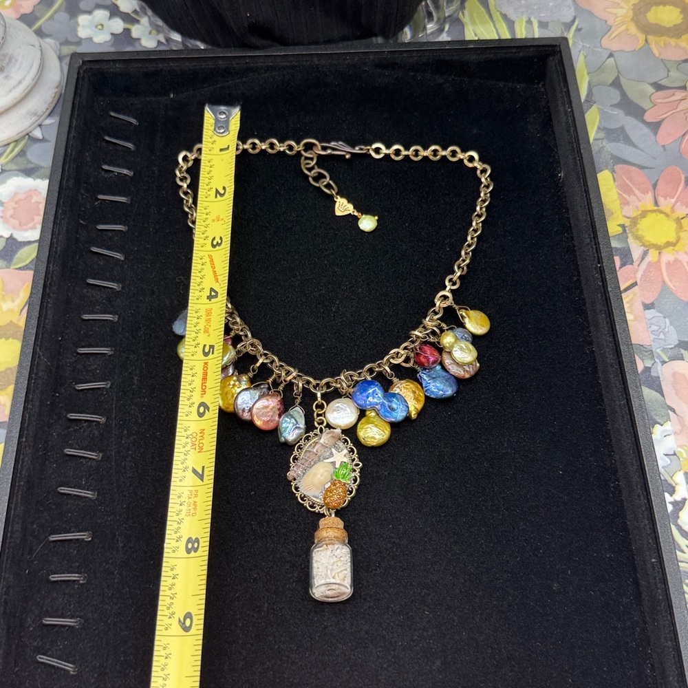 👑Adorned Crown Jewelry assemblage Pearl seascape bottle of sand shells necklace - Picture 5 of 10